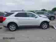 2015 Chevrolet Equinox LT z VIN 2GNFLCE33F6422566, wystawiony jako IAAI lot #42323286 z przebiegiem 167 924 mil mil oraz . Historia ofert i sprzedaży dostępna na DreamBid. Obrazek 14.