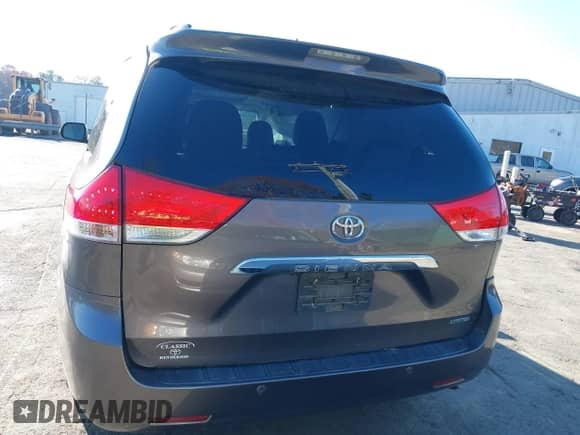 2013 Toyota Sienna XLE AAS with VIN 5TDYK3DC4DS338782, listed as a IAAI auction lot 40951306 with 149,428 mi miles and . Bid and sale history available at DreamBid. Image 16.