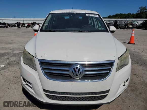 2011 Volkswagen Tiguan S с VIN WVGAV7AX8BW525930, выставлен на аукционе Copart как лот 87177385 с пробегом 151 196 миль миль и Списание • Salvage title. История ставок и продаж доступна на DreamBid. Изображение 5.