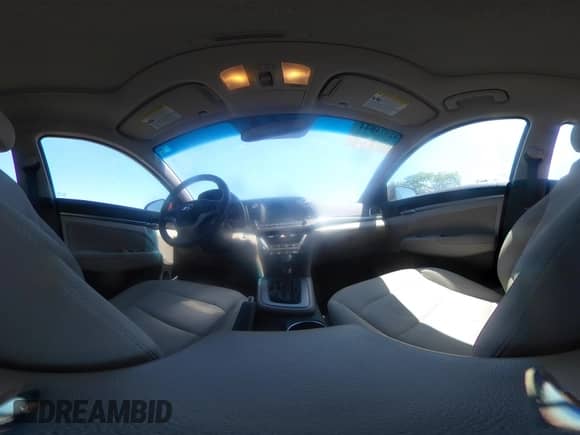 2018 Hyundai Elantra Value Edition z VIN 5NPD84LFXJH384875, wystawiony jako IAAI lot #42574844 z przebiegiem 87 292 mil mil oraz . Historia ofert i sprzedaży dostępna na DreamBid. Obrazek 19.