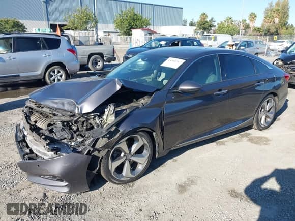 2019 Honda Accord Touring with VIN 1HGCV2F98KA004859, listed as a IAAI auction lot 43366767 with 137,607 mi miles and . Bid and sale history available at DreamBid. Image 17.