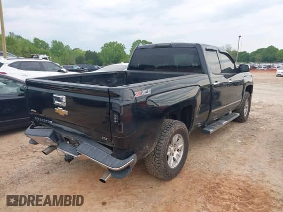 2014 Chevrolet Silverado 1500 LTZ z VIN 1GCVKSEC7EZ253267, wystawiony jako IAAI lot #42032716 z przebiegiem 203 180 mil mil oraz . Historia ofert i sprzedaży dostępna na DreamBid. Obrazek 4.