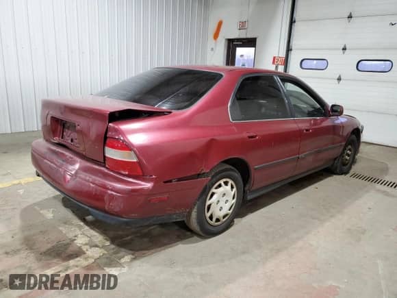 1994 Honda Accord LX с VIN 1HGCD5633RA020090, выставлен на аукционе Copart как лот 85233204 с пробегом 55 909 миль миль и Списание • Salvage title. История ставок и продаж доступна на DreamBid. Изображение 3.