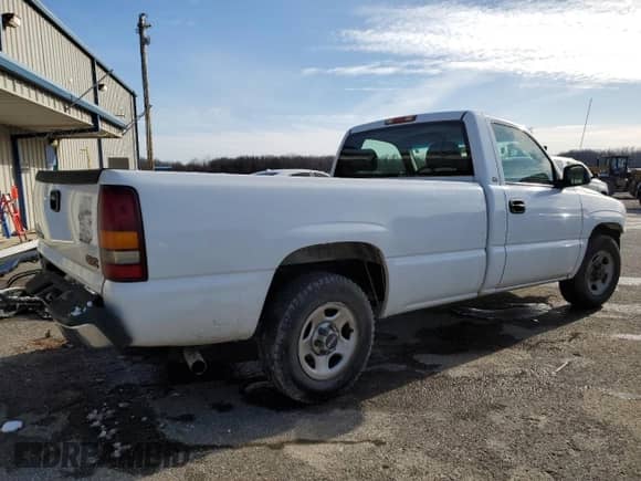 2001 GMC Sierra 1500 SL with VIN 1GTEC14W91Z281293, listed as a Copart auction lot 45154505 with 226,430 mi miles and Salvage title. Bid and sale history available at DreamBid. Image 3.