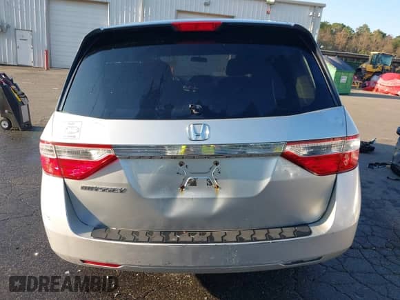 2011 Honda Odyssey LX с VIN 5FNRL5H25BB017043, выставлен на аукционе IAAI как лот 42850658 с пробегом 130 075 миль миль и . История ставок и продаж доступна на DreamBid. Изображение 16.
