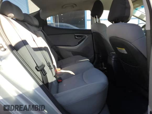 2011 Hyundai Elantra GLS z VIN KMHDH4AE5BU132058, wystawiony jako Copart lot #85747115 z przebiegiem 131 715 mil mil oraz Szkoda całkowita • Salvage title. Historia ofert i sprzedaży dostępna na DreamBid. Obrazek 10.