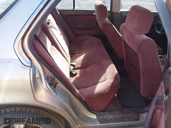 1991 Honda Accord LX z VIN JHMCB7656MC028293, wystawiony jako IAAI lot #41992201 z przebiegiem 191 514 mil mil oraz . Historia ofert i sprzedaży dostępna na DreamBid. Obrazek 8.