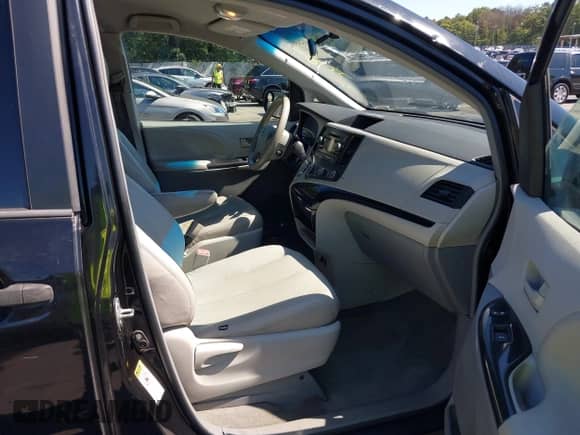 2013 Toyota Sienna L with VIN 5TDZK3DC5DS295686, listed as a IAAI auction lot 43249851 with 126,263 mi miles and . Bid and sale history available at DreamBid. Image 5.