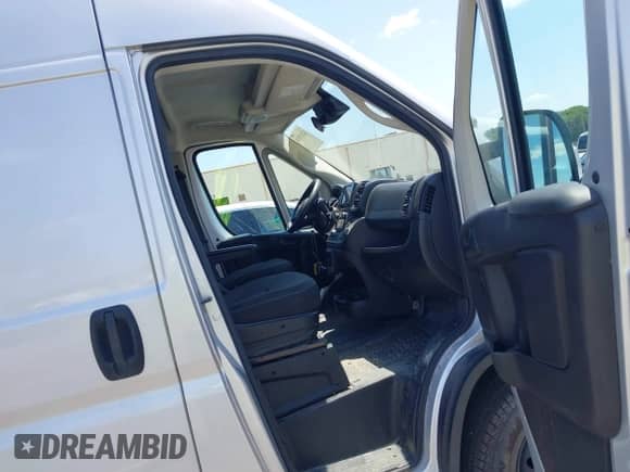 2022 Ram ProMaster Cargo с VIN 3C6LRVDG2NE123344, выставлен на аукционе IAAI как лот 42233518 с пробегом 73 959 миль миль и . История ставок и продаж доступна на DreamBid. Изображение 5.