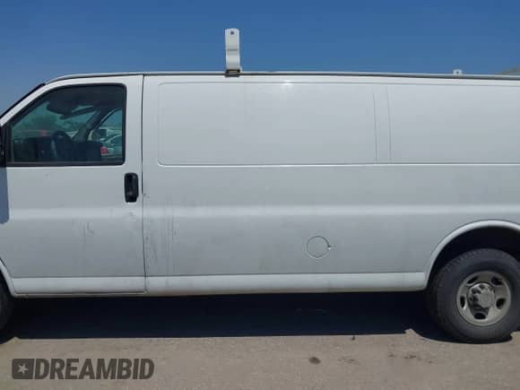 2011 Chevrolet Express Cargo с VIN 1GCZGUCGXB1114930, выставлен на аукционе IAAI как лот 42015104 с пробегом 364 789 миль миль и . История ставок и продаж доступна на DreamBid. Изображение 14.