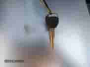 1998 Honda Accord LX z VIN 1HGCG1642WA065770, wystawiony jako IAAI lot #42278962 z przebiegiem 358 127 mil mil oraz . Historia ofert i sprzedaży dostępna na DreamBid. Obrazek 11.