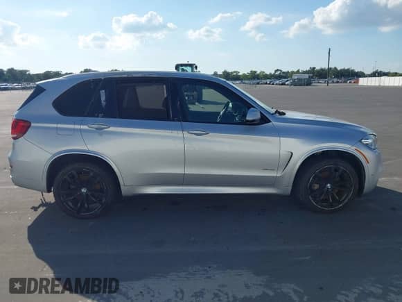 2017 BMW X5 xDrive35i with VIN 5UXKR0C35H0V71580, listed as a IAAI auction lot 43538118 with Not provided miles and . Bid and sale history available at DreamBid. Image 13.