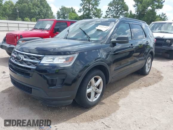 2018 Ford Explorer z VIN 1FM5K7B8XJGB26706, wystawiony jako IAAI lot #42437462 z przebiegiem 82 942 mil mil oraz . Historia ofert i sprzedaży dostępna na DreamBid. Obrazek 2.