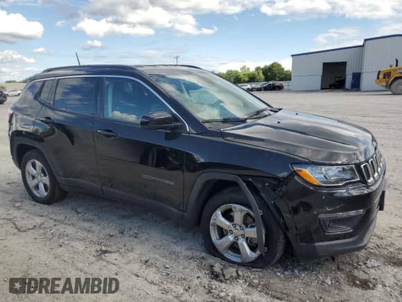 2018 Jeep Compass Latitude with VIN 3C4NJDBB9JT265075, listed as a Copart auction lot 70225935 with Not provided miles and Salvage title. Bid and sale history available at DreamBid. Image 4.