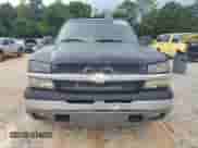 2005 Chevrolet Avalanche Z66 z VIN 3GNEC12Z45G260880, wystawiony jako Copart lot #62744485 z przebiegiem 266 340 mil mil oraz Szkoda całkowita • Salvage title. Historia ofert i sprzedaży dostępna na DreamBid. Obrazek 5.