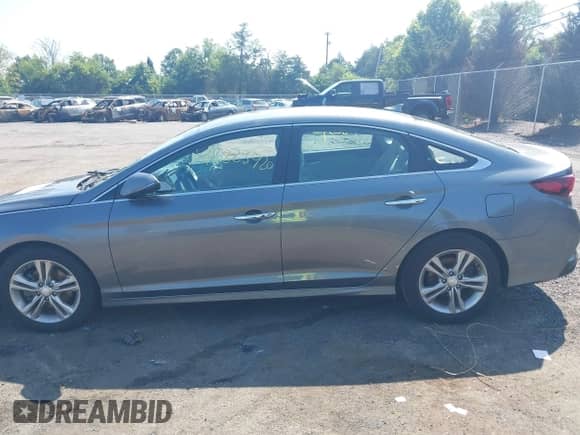 2018 Hyundai Sonata SEL with VIN 5NPE34AF2JH645678, listed as a IAAI auction lot 42823420 with 37,172 mi miles and . Bid and sale history available at DreamBid. Image 14.