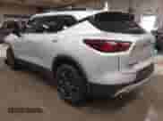 2020 Chevrolet Blazer LT z VIN 3GNKBHR46LS692566, wystawiony jako IAAI lot #42558126 z przebiegiem 73 449 mil mil oraz . Historia ofert i sprzedaży dostępna na DreamBid. Obrazek 3.