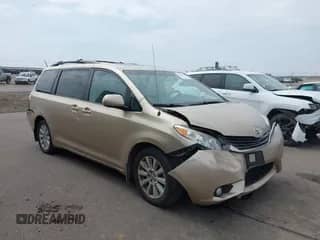 2013 Toyota Sienna XLE с VIN 5TDDK3DC4DS055796, выставлен на аукционе IAAI как лот 41993530 с пробегом 256 735 миль миль и . История ставок и продаж доступна на DreamBid. Изображение 1.