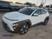 2024 Hyundai Kona SEL с VIN KM8HC3AB2RU123375, выставлен на аукционе Copart как лот 81339234 с пробегом 7 670 миль миль и Списание • Salvage title. История ставок и продаж доступна на DreamBid. Изображение 1.