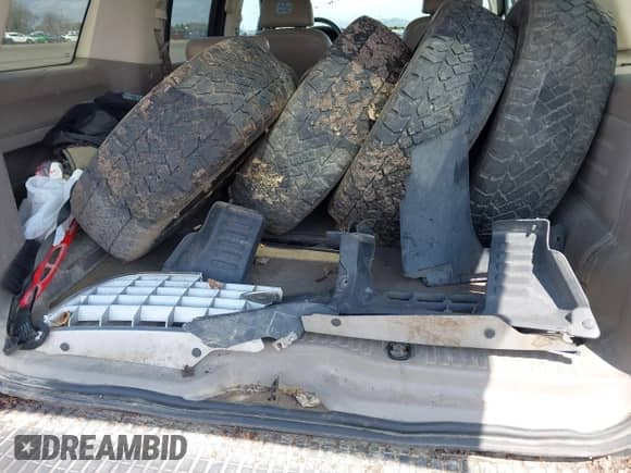 2002 Ford Explorer Limited с VIN 1FMZU75W82ZA59986, выставлен на аукционе IAAI как лот 42097239 с пробегом 229 773 миль миль и . История ставок и продаж доступна на DreamBid. Изображение 12.