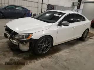 2015 Volvo S60 T6 R-Design Platinum с VIN YV1902TS3F1335329, выставлен на аукционе Copart как лот 81512184 с пробегом 103 129 миль миль и Списание • Salvage title. История ставок и продаж доступна на DreamBid. Изображение 1.
