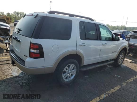 2008 Ford Explorer Eddie Bauer с VIN 1FMEU74E38UB10064, выставлен на аукционе Copart как лот 69286755 с пробегом 124 459 миль миль и Чистый • Clean title. История ставок и продаж доступна на DreamBid. Изображение 3.