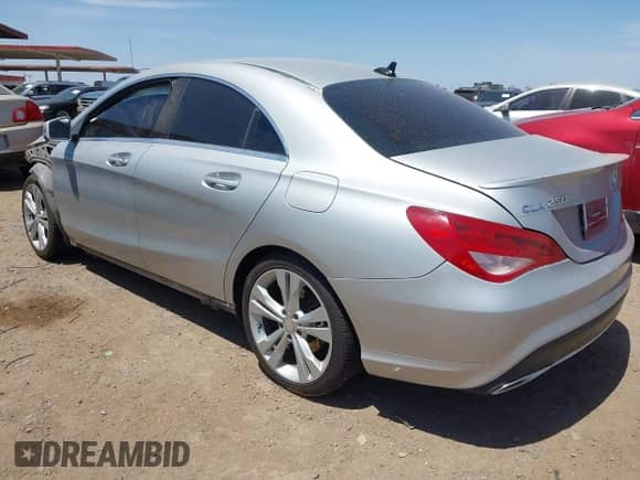 2018 Mercedes-Benz CLA 250 с VIN WDDSJ4EB4JN546706, выставлен на аукционе IAAI как лот 42393618 с пробегом 62 138 миль миль и . История ставок и продаж доступна на DreamBid. Изображение 3.