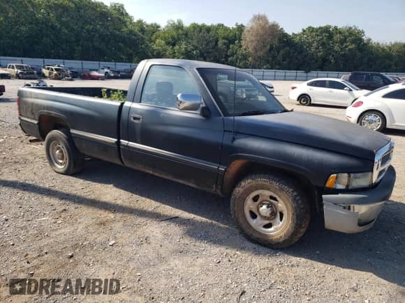 1996 Dodge 1500 with VIN 1B7HC16Y6TJ122177, listed as a Copart auction lot 46415985 with 319,875 mi miles and Clean title. Bid and sale history available at DreamBid. Image 4.