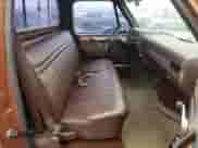 1983 Chevrolet Silverado 1500 z VIN 1GCDC14H0DF358975, wystawiony jako Copart lot #84255244 z przebiegiem 88 141 mil mil oraz Czysty tytuł • Clean title. Historia ofert i sprzedaży dostępna na DreamBid. Obrazek 10.