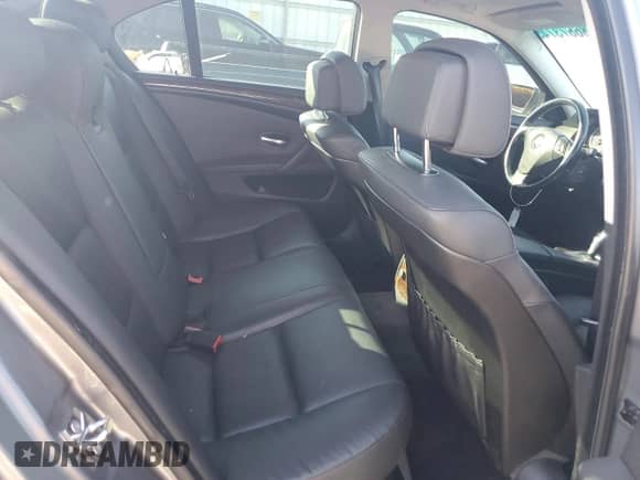 2009 BMW 5 Series 528i z VIN WBANU53559C117838, wystawiony jako Copart lot #86873745 z przebiegiem 216 758 mil mil oraz Nie do naprawy • Non repairable. Historia ofert i sprzedaży dostępna na DreamBid. Obrazek 10.