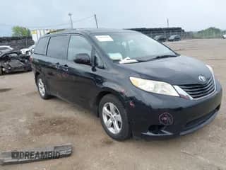 2015 Toyota Sienna LE AAS with VIN 5TDKK3DC8FS688750, listed as a IAAI auction lot 42850729 with 192,472 mi miles and . Bid and sale history available at DreamBid. Image 1.