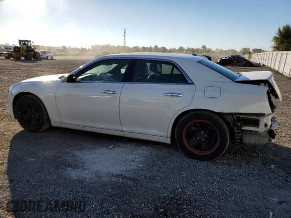 2012 Chrysler 300 Limited z VIN 2C3CCACGXCH307327, wystawiony jako Copart lot #82133095 z przebiegiem 226 977 mil mil oraz Szkoda całkowita • Salvage title. Historia ofert i sprzedaży dostępna na DreamBid. Obrazek 2.