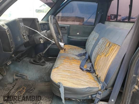 1988 Chevrolet S-10 с VIN 1GCBS14E4J2198425, выставлен на аукционе Copart как лот 80862435 с пробегом 215 325 миль миль и Списание • Salvage title. История ставок и продаж доступна на DreamBid. Изображение 7.