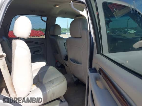 2004 Cadillac Escalade with VIN 1GYEC63T64R257729, listed as a IAAI auction lot 42682633 with 204,439 mi miles and . Bid and sale history available at DreamBid. Image 8.