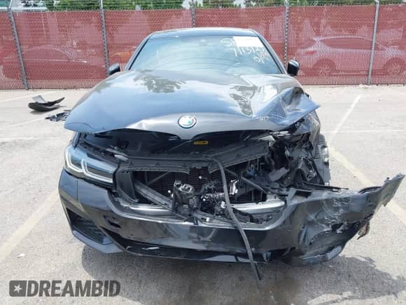 2023 BMW 5 Series 530e с VIN WBA13AG08PCM13118, выставлен на аукционе IAAI как лот 42760024 с пробегом Не указан миль и . История ставок и продаж доступна на DreamBid. Изображение 6.