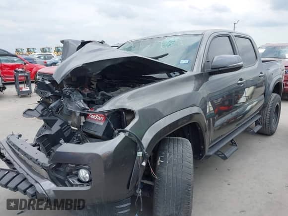 2016 Toyota Tacoma SR5 с VIN 5TFAZ5CN7GX015109, выставлен на аукционе IAAI как лот 42153139 с пробегом 124 488 миль миль и . История ставок и продаж доступна на DreamBid. Изображение 2.
