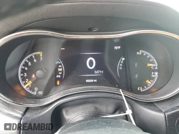 2018 Jeep Grand Cherokee Overland z VIN 1C4RJFCG0JC487703, wystawiony jako Copart lot #85475895 z przebiegiem 85 229 mil mil oraz Szkoda całkowita • Salvage title. Historia ofert i sprzedaży dostępna na DreamBid. Obrazek 9.