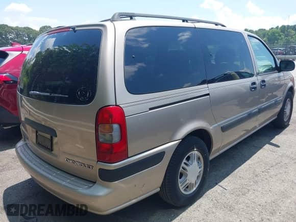 2003 Chevrolet Venture Y3G Mobility with VIN 1GNDX03E83D166355, listed as a IAAI auction lot 42747108 with 192,787 mi miles and . Bid and sale history available at DreamBid. Image 4.