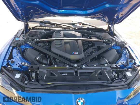 2025 BMW M3 Competition xDrive with VIN WBS33HJ05SFU29063, listed as a IAAI auction lot 42328143 with 3,368 mi miles and . Bid and sale history available at DreamBid. Image 10.