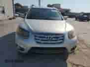 2011 Hyundai Santa Fe SE z VIN 5XYZH4AG9BG046796, wystawiony jako Copart lot #82178875 z przebiegiem 231 269 mil mil oraz Czysty tytuł • Clean title. Historia ofert i sprzedaży dostępna na DreamBid. Obrazek 5.