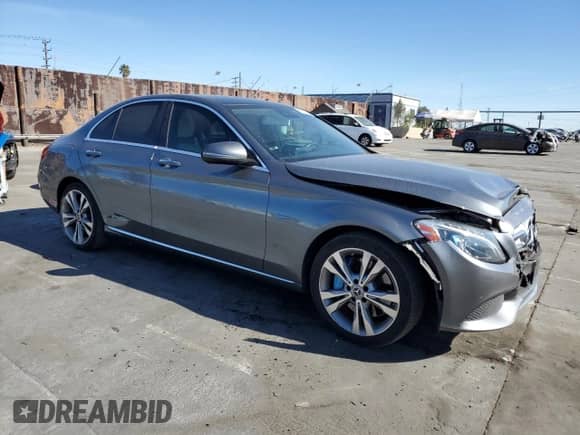 2017 Mercedes-Benz C 350e с VIN 55SWF4HB0HU225441, выставлен на аукционе Copart как лот 41779345 с пробегом 91 695 миль миль и Списание • Salvage title. История ставок и продаж доступна на DreamBid. Изображение 4.