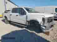 2019 Ford F-250 XL z VIN 1FT7W2B63KEF00847, wystawiony jako Copart lot #59713205 z przebiegiem 120 279 mil mil oraz Szkoda całkowita • Salvage title. Historia ofert i sprzedaży dostępna na DreamBid. Obrazek 4.