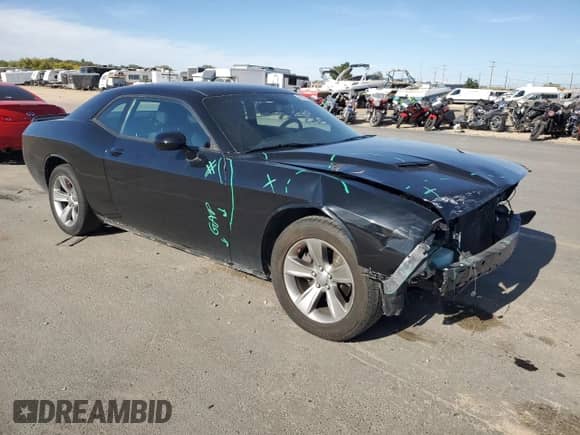 2019 Dodge Challenger SXT z VIN 2C3CDZAG0KH718927, wystawiony jako Copart lot #82374075 z przebiegiem 90 549 mil mil oraz Szkoda całkowita • Salvage title. Historia ofert i sprzedaży dostępna na DreamBid. Obrazek 4.