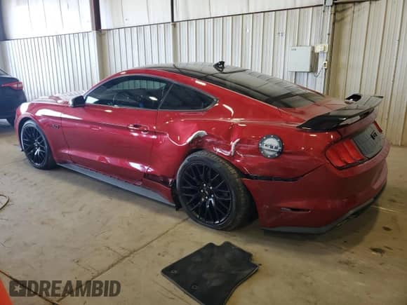2021 Ford Mustang GT с VIN 1FA6P8CF4M5127742, выставлен на аукционе Copart как лот 70626635 с пробегом 27 810 миль миль и Списание • Salvage title. История ставок и продаж доступна на DreamBid. Изображение 2.
