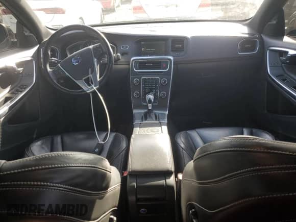 2015 Volvo S60 with VIN YV126MFD5F2303646, listed as a Copart auction lot 81661384 with 146,692 mi miles and Salvage title. Bid and sale history available at DreamBid. Image 8.