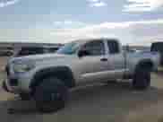 2022 Toyota Tacoma SR z VIN 3TYRZ5CN0NT020341, wystawiony jako Copart lot #81337325 z przebiegiem 40 549 mil mil oraz Szkoda całkowita • Salvage title. Historia ofert i sprzedaży dostępna na DreamBid. Obrazek 1.