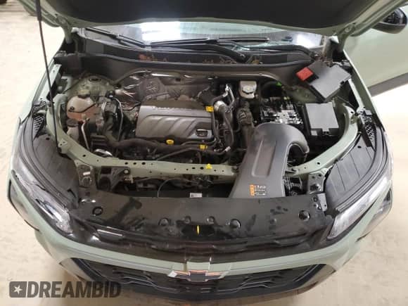 2025 Chevrolet Trax ACTIV с VIN KL77LKEP6SC046891, выставлен на аукционе Copart как лот 47522695 с пробегом 9 656 миль миль и Списание • Salvage title. История ставок и продаж доступна на DreamBid. Изображение 11.