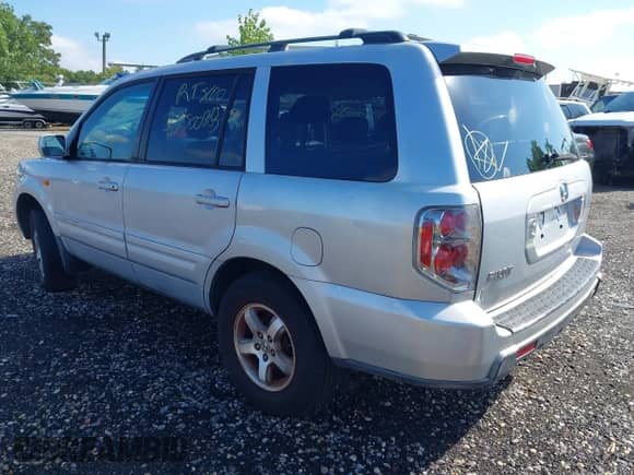 2006 Honda Pilot EX-L z VIN 5FNYF28536B000517, wystawiony jako IAAI lot #43160568 z przebiegiem Nie podano mil oraz . Historia ofert i sprzedaży dostępna na DreamBid. Obrazek 3.