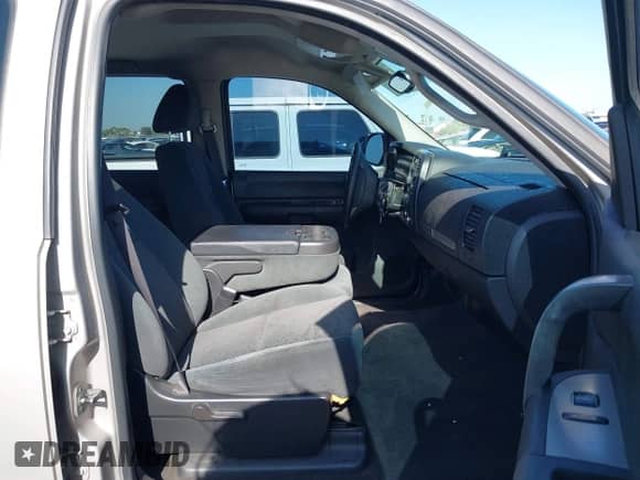 2007 GMC Sierra 1500 SLE1 z VIN 3GTEC13C47G522872, wystawiony jako IAAI lot #42220702 z przebiegiem 109 543 mil mil oraz . Historia ofert i sprzedaży dostępna na DreamBid. Obrazek 5.