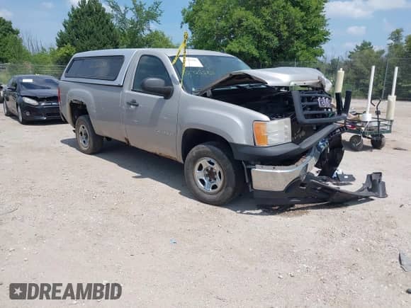 2008 GMC Sierra 1500 Work Truck z VIN 1GTEC14C78Z224266, wystawiony jako IAAI lot #42735583 z przebiegiem 129 924 mil mil oraz . Historia ofert i sprzedaży dostępna na DreamBid. Obrazek 1.
